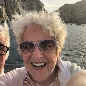 Meet your Posher, Pauline